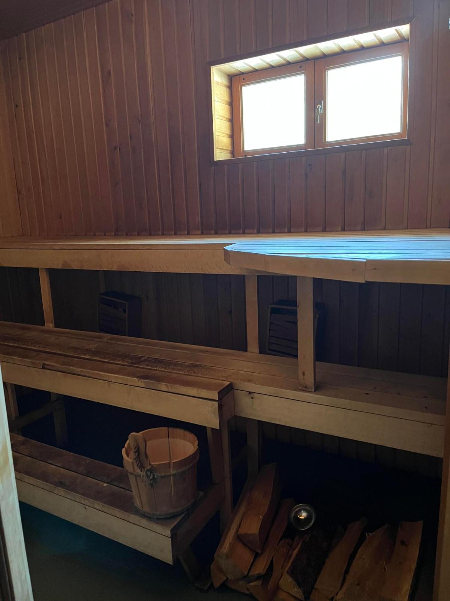 Vabaduse Guesthouse Narva-Jõesuu Exteriör bild