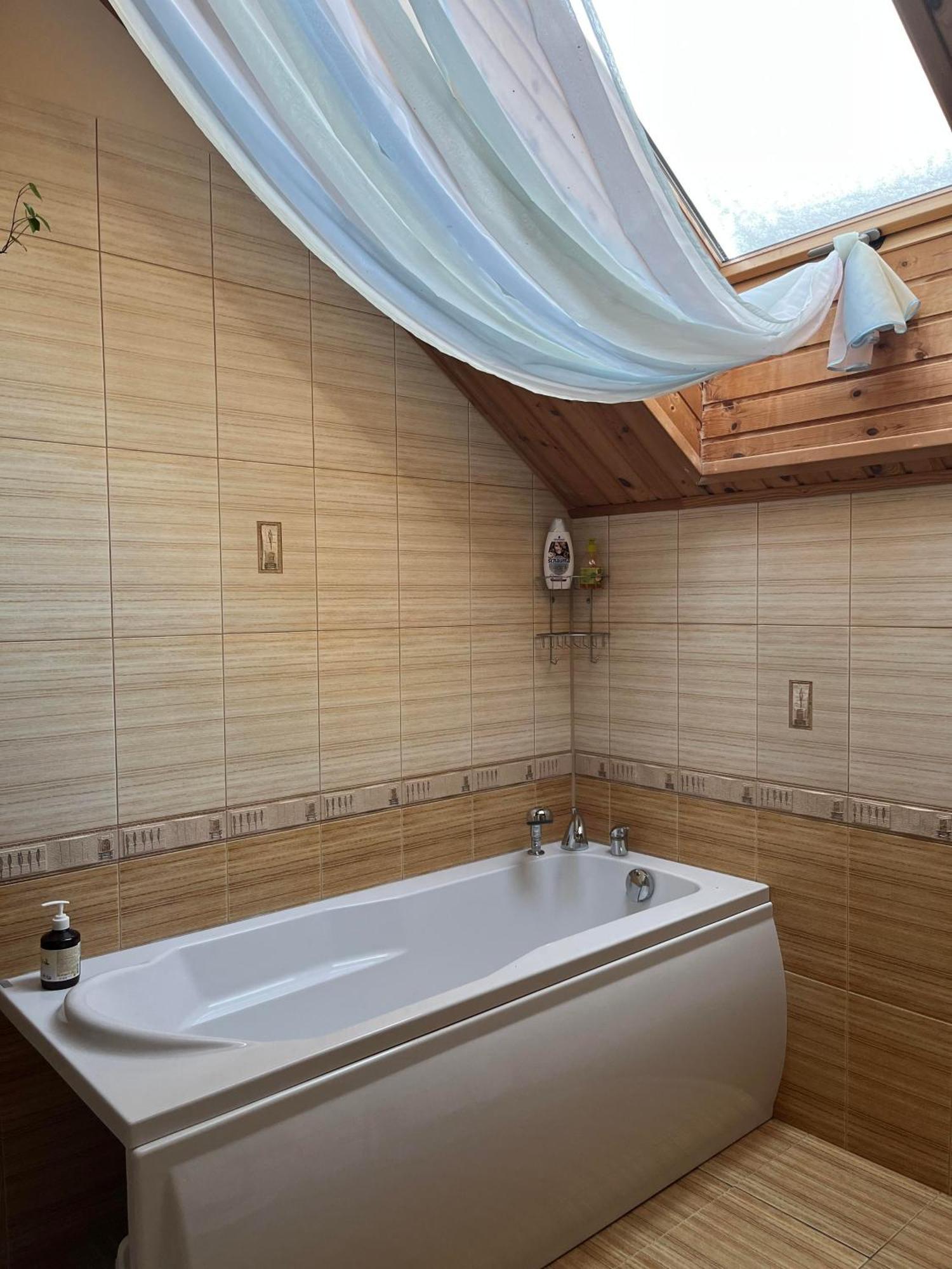 Vabaduse Guesthouse Narva-Jõesuu Exteriör bild